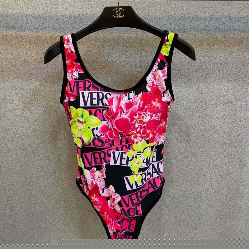 VERSACE
